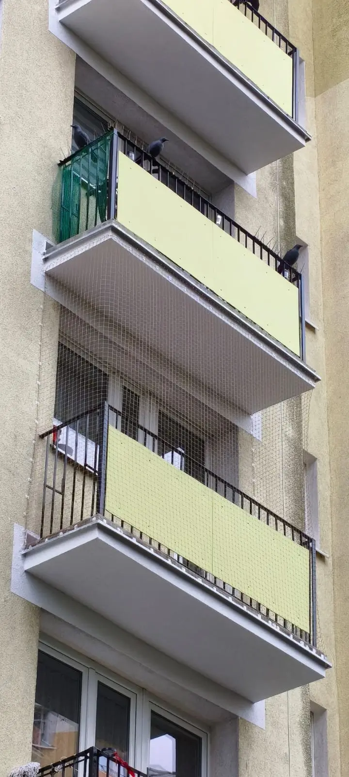 Realizacja siatki na balkonie